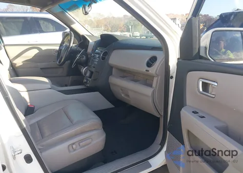 2015 Honda Pilot Touring z USA, uszkodzony, nr VIN 5FNYF4H99FB072871